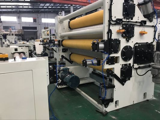 Niet-geweven Scheurende Jumbobroodjesclosetrol die Machine maken