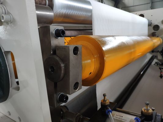 380V niet-geweven 1400mm Breedtedocument die Machine scheuren
