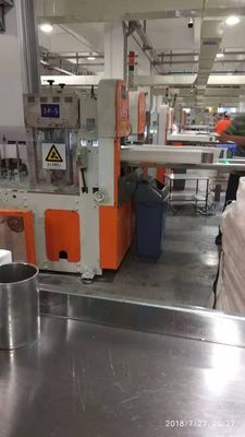5.5KW 3000 Bladen/Min Lunch Napkin Embossing Machine