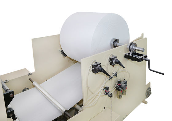 Het in reliëf maken Laminering 330mm Papieren zakdoekjeservet die Machine maken