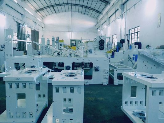 Het in reliëf maken Eenheid 3000 Bladen/Min Servet die van 380V 50HZ Machine vouwen